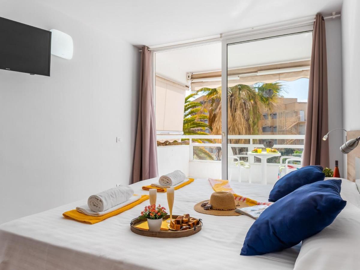 302 Modern, Light, Comfortable Studio With Swimming Pool Playa de las Américas Exterior foto