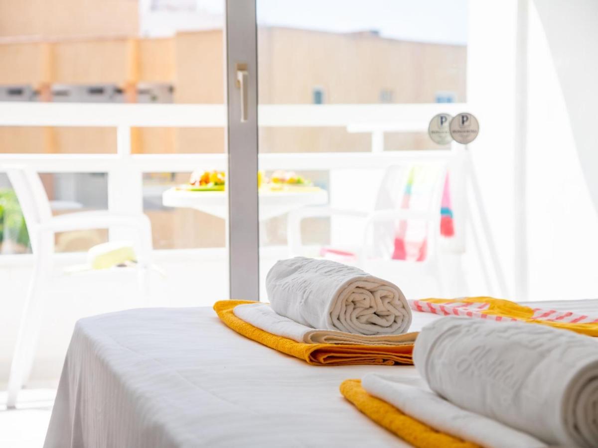 302 Modern, Light, Comfortable Studio With Swimming Pool Playa de las Américas Exterior foto