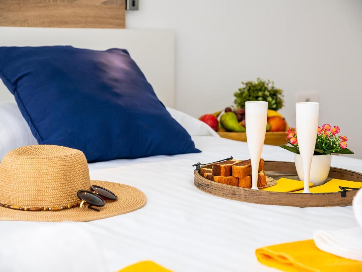 302 Modern, Light, Comfortable Studio With Swimming Pool Playa de las Américas Exterior foto